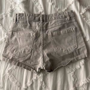 Grey shorts